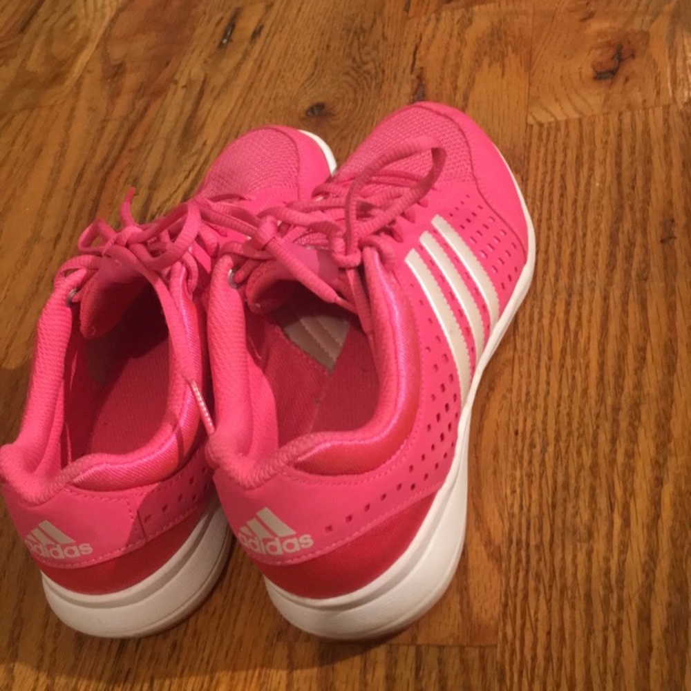 Pink adidas ๐๐ - Picture 3 of 4